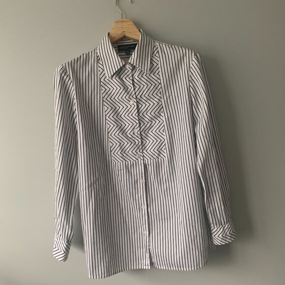 Jones New York Tops - Jones New York long sleeve striped blouse
